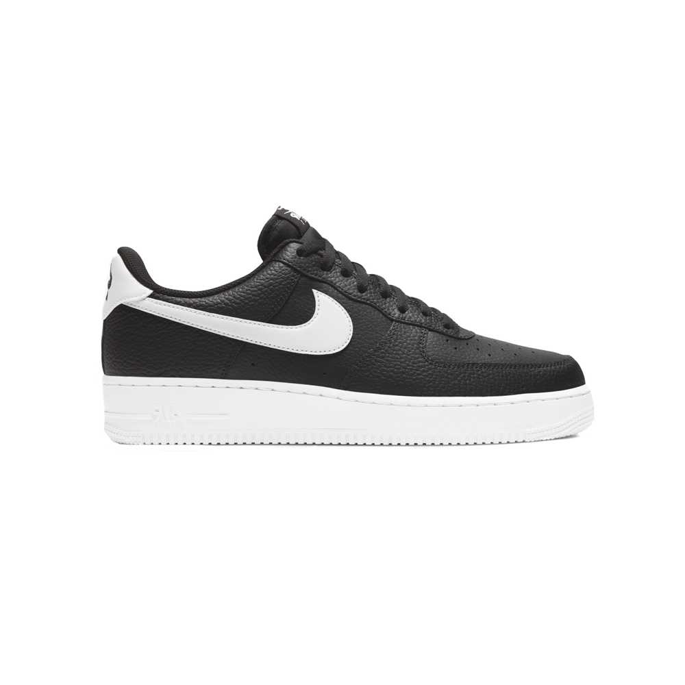 NIKE AIR FORCE 1 '07