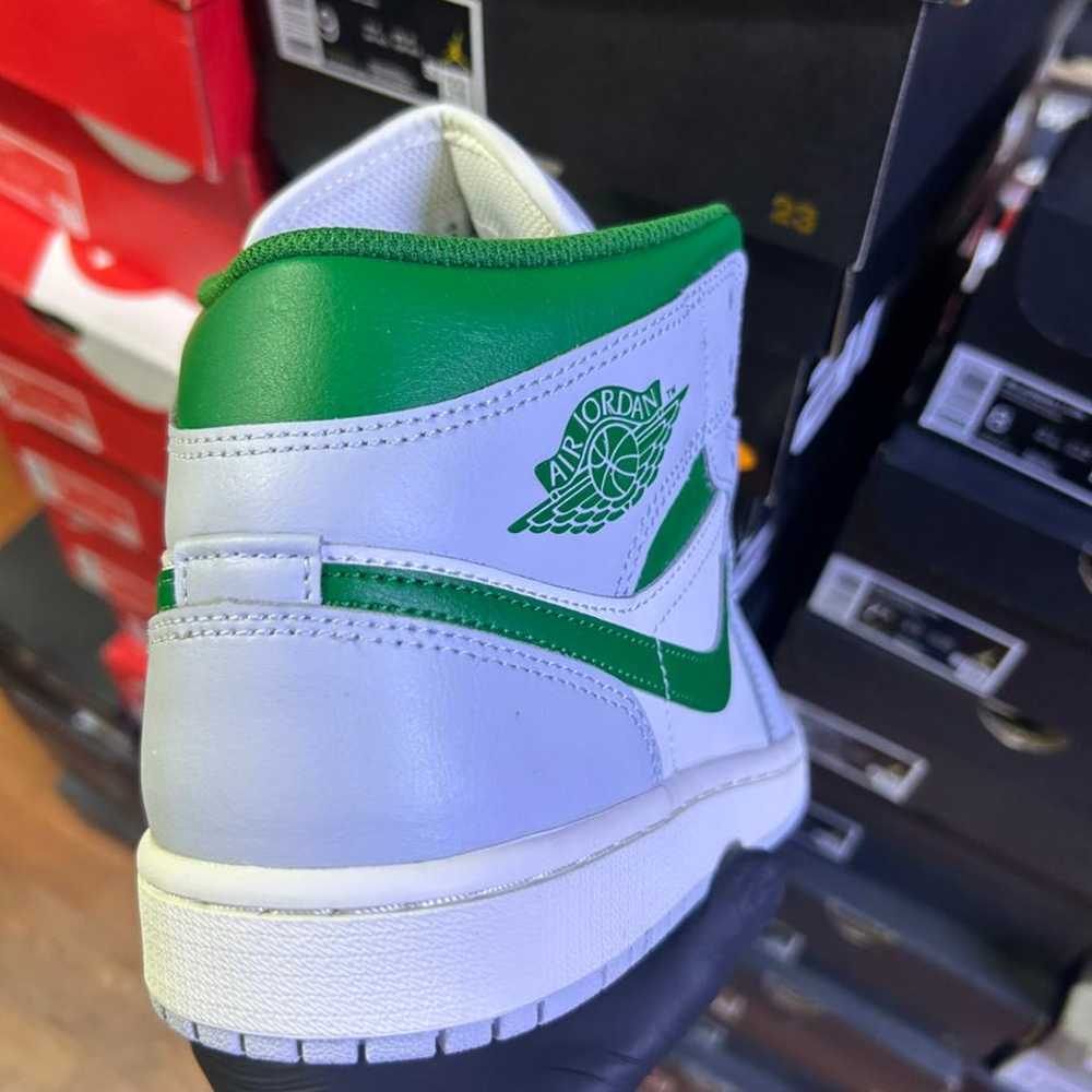 AIR JORDAN 1 MID