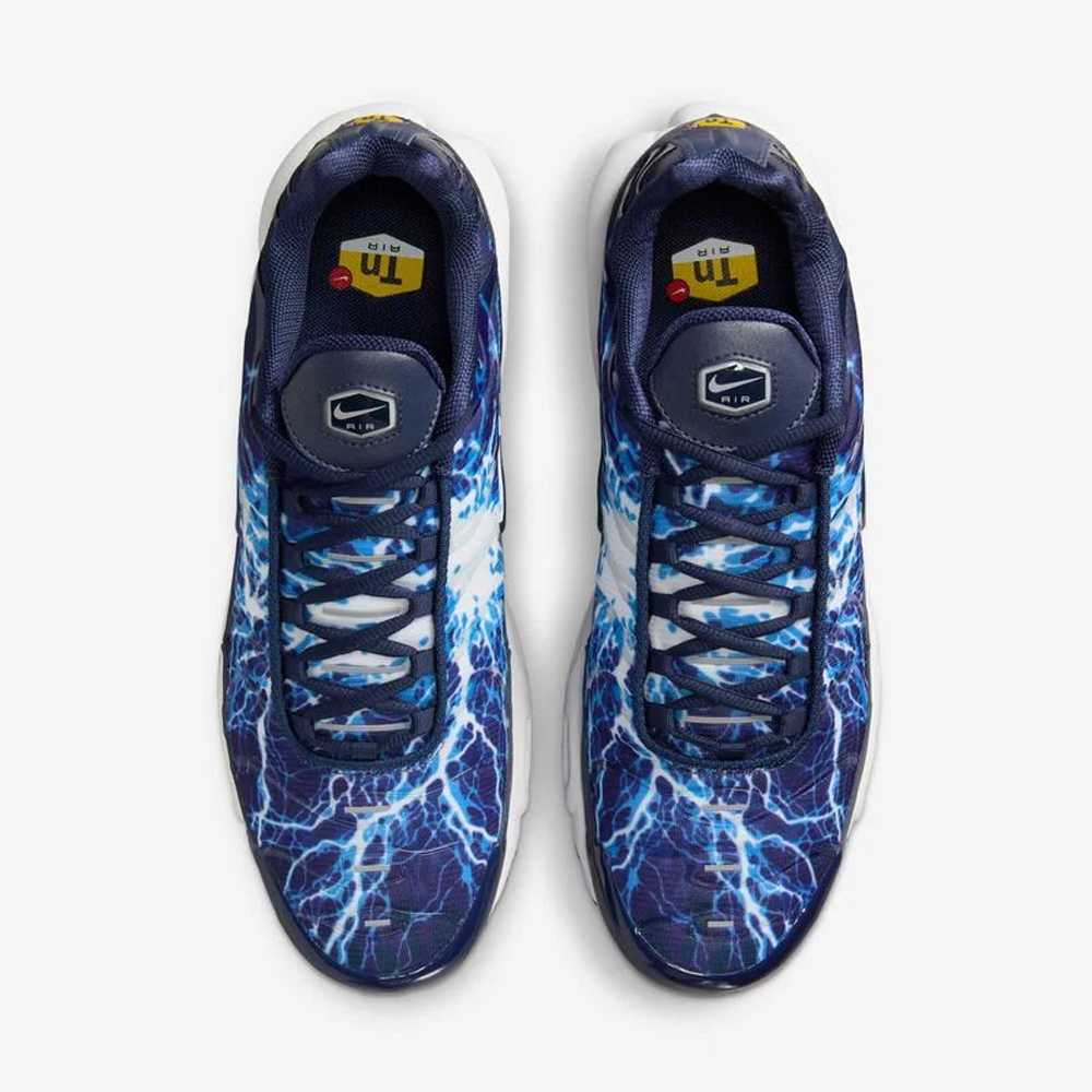 NIKE AIR MAX PLUS ECLAIR LIGHTENING