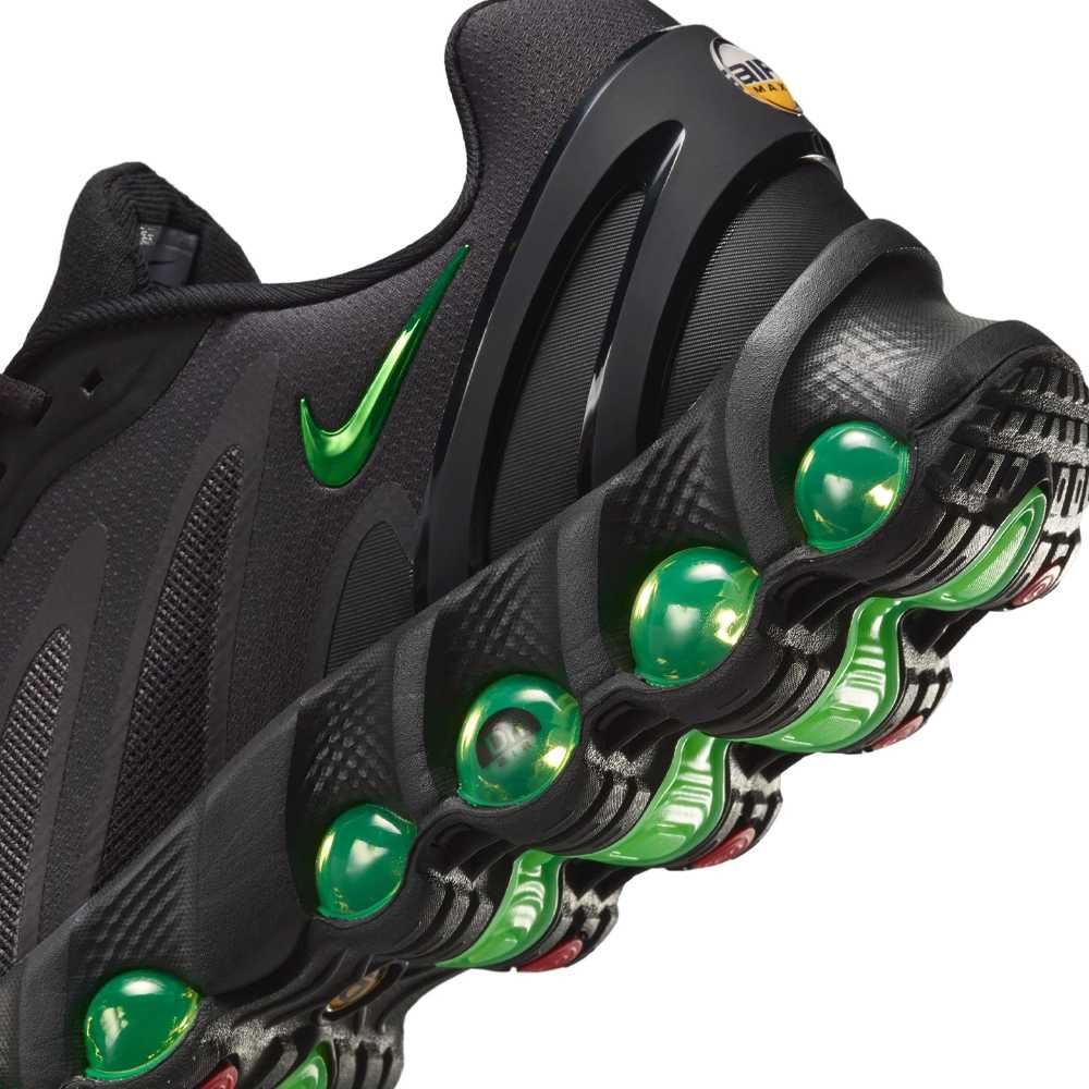 NIKE AIR MAX DN8