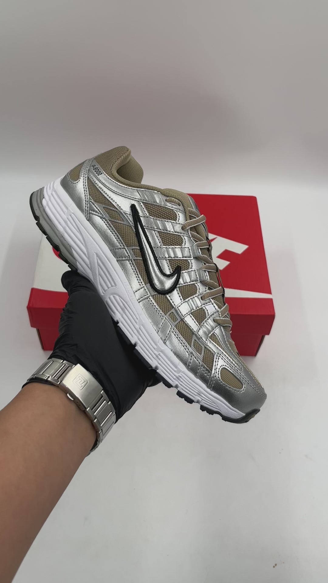 NIKE P-6000