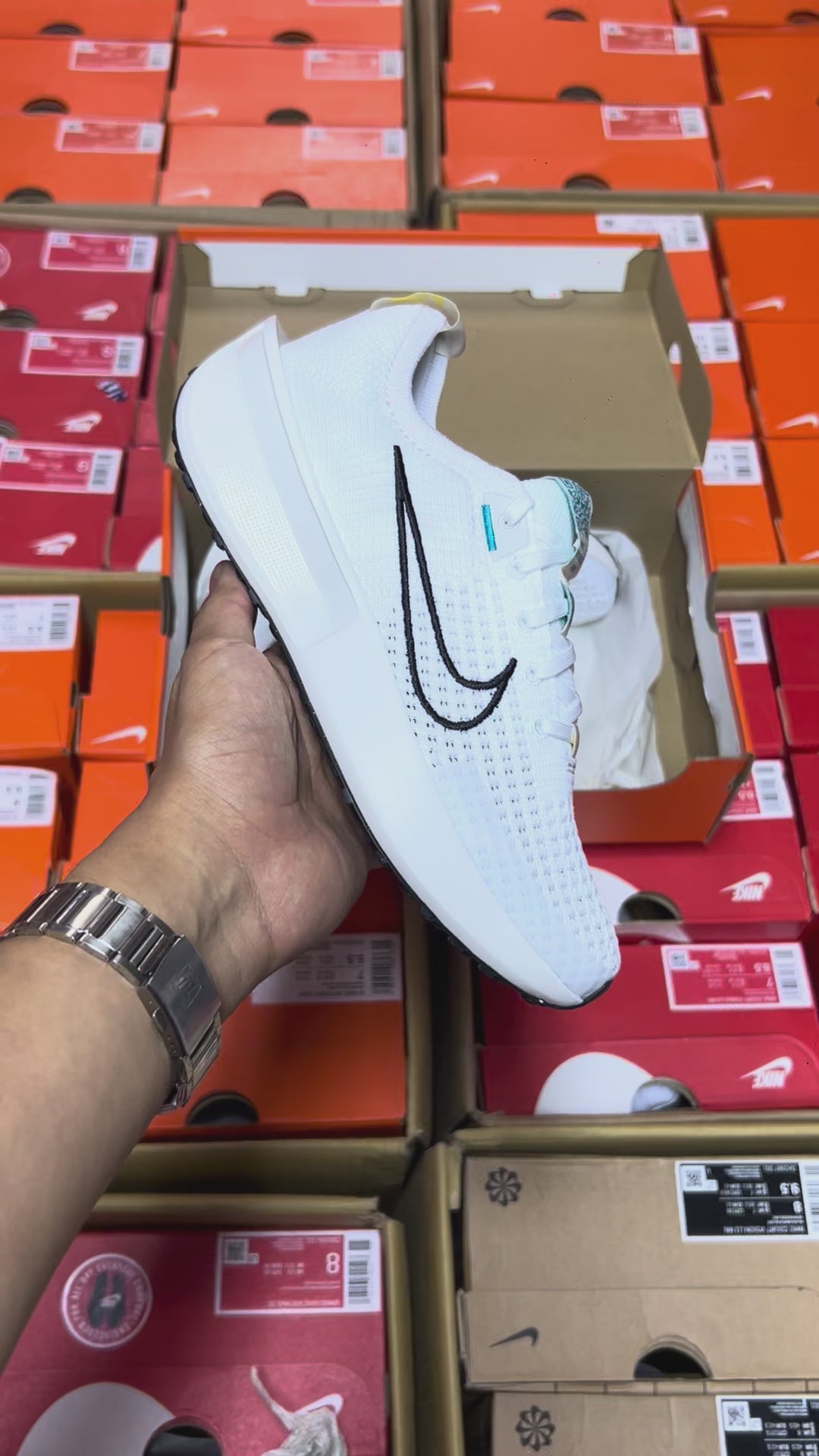 NIKE INTERACT RUN