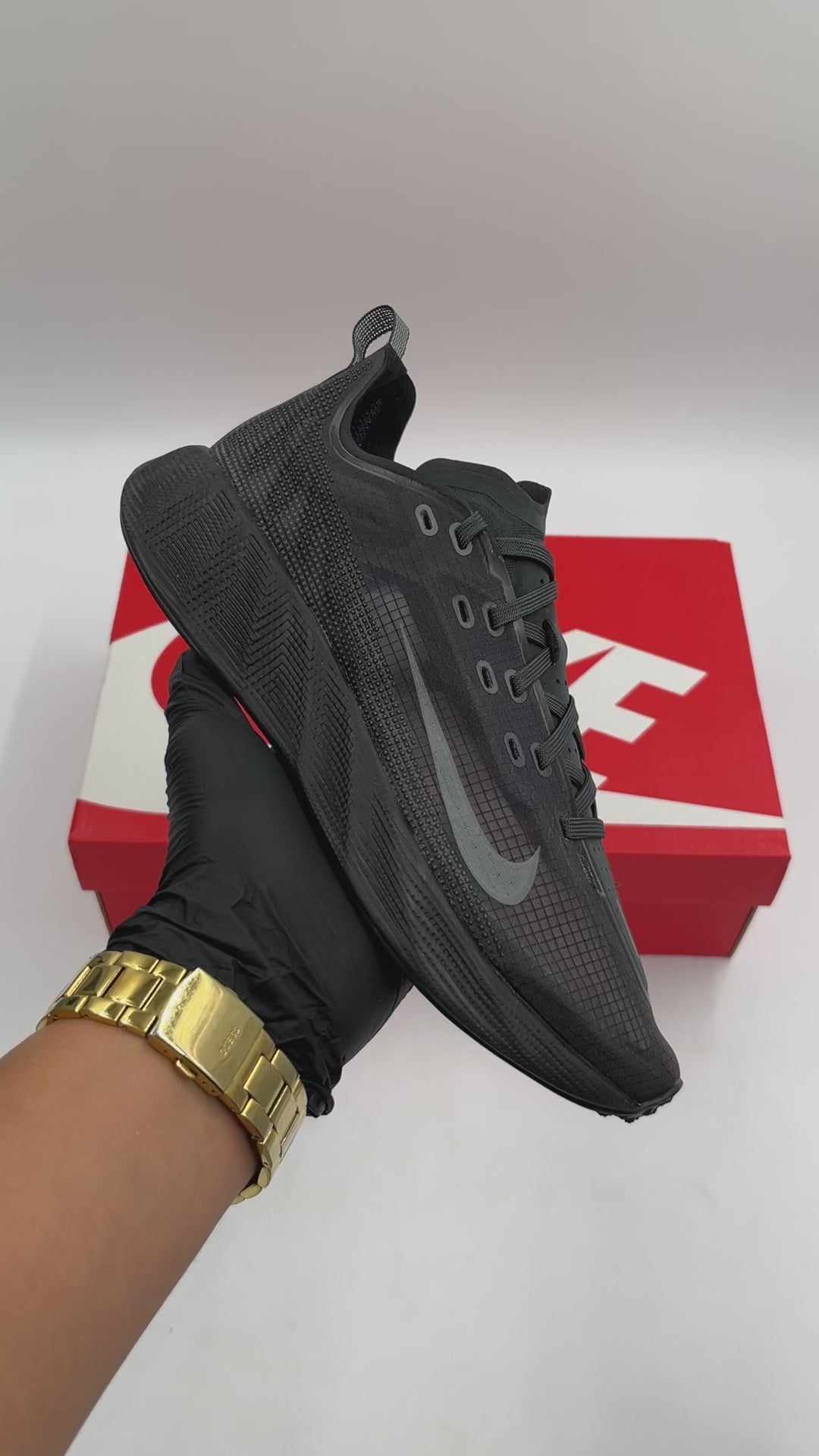 NIKE AVA X