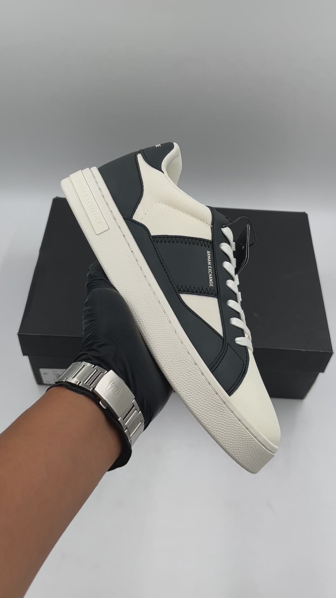 ARMANI EXCHANGE OFF WHITE + JET SET