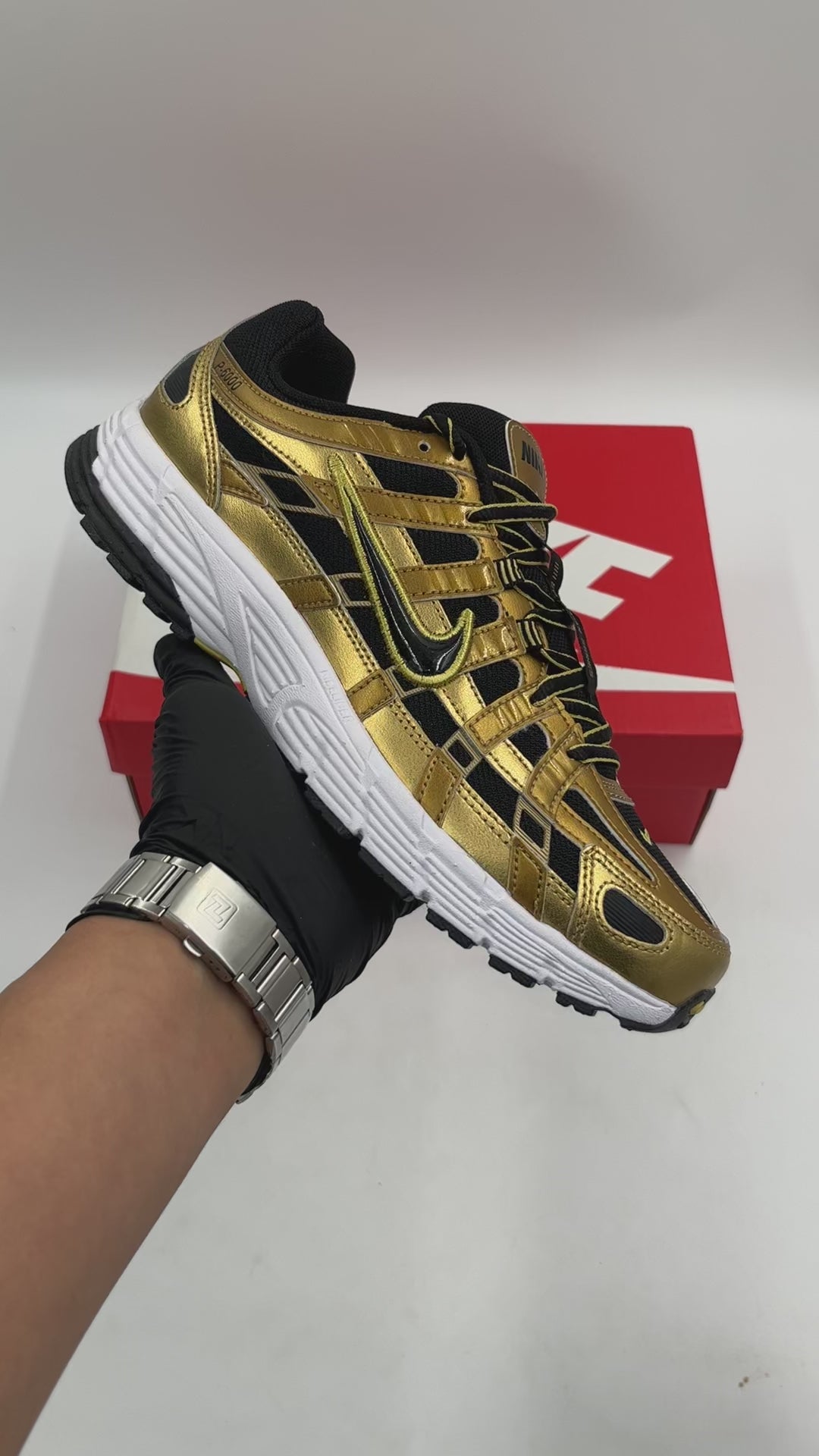 NIKE P-6000