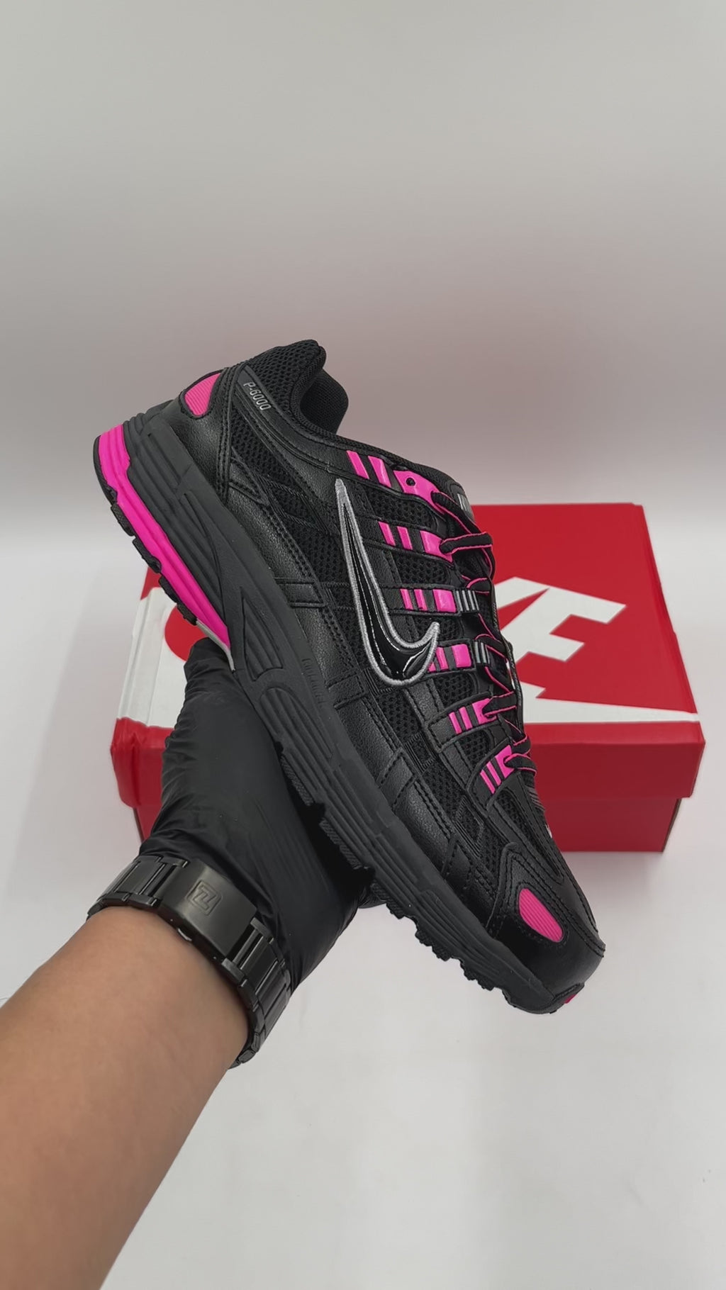 NIKE P-6000