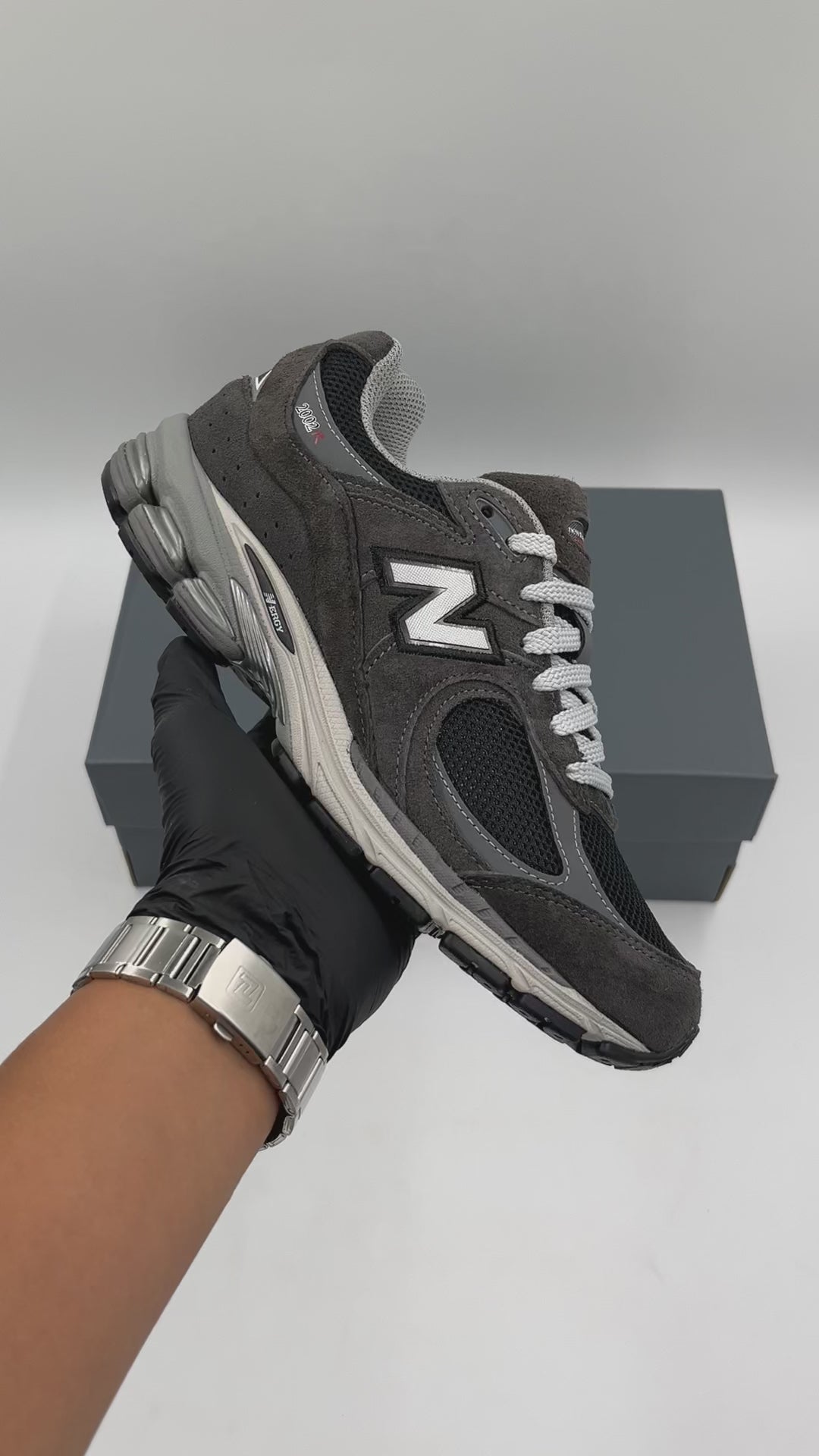 NEW BALANCE U2002RA