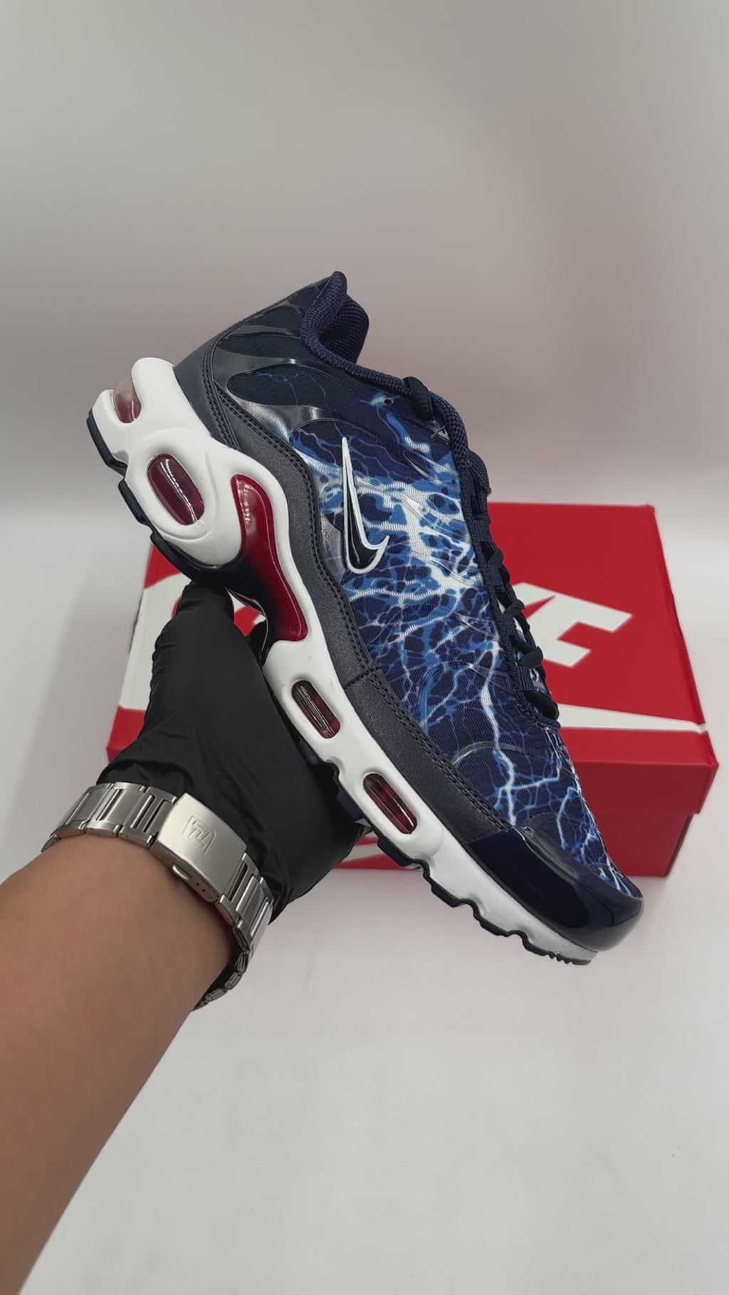NIKE AIR MAX PLUS ECLAIR LIGHTENING