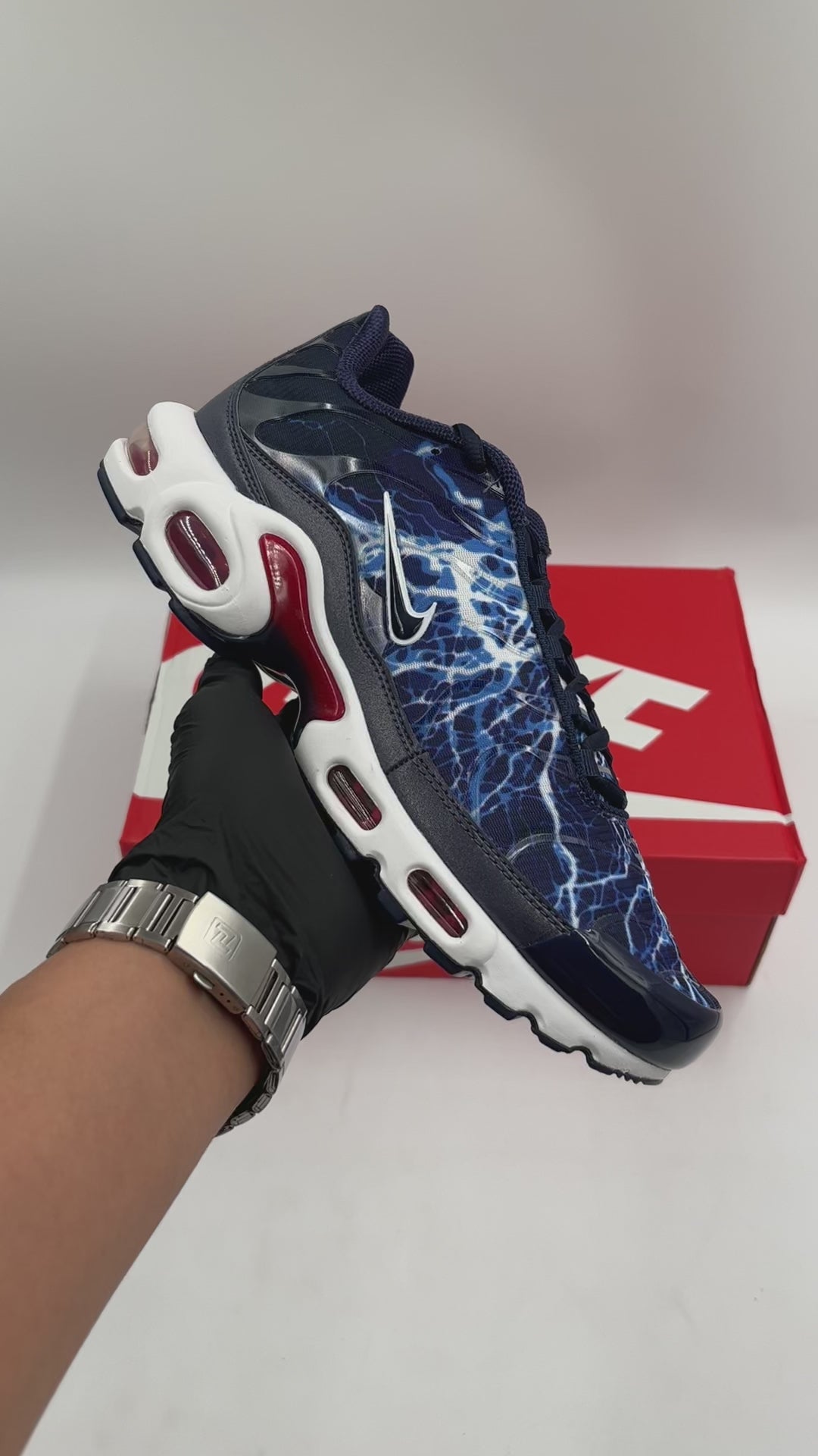 NIKE AIR MAX PLUS ECLAIR LIGHTENING