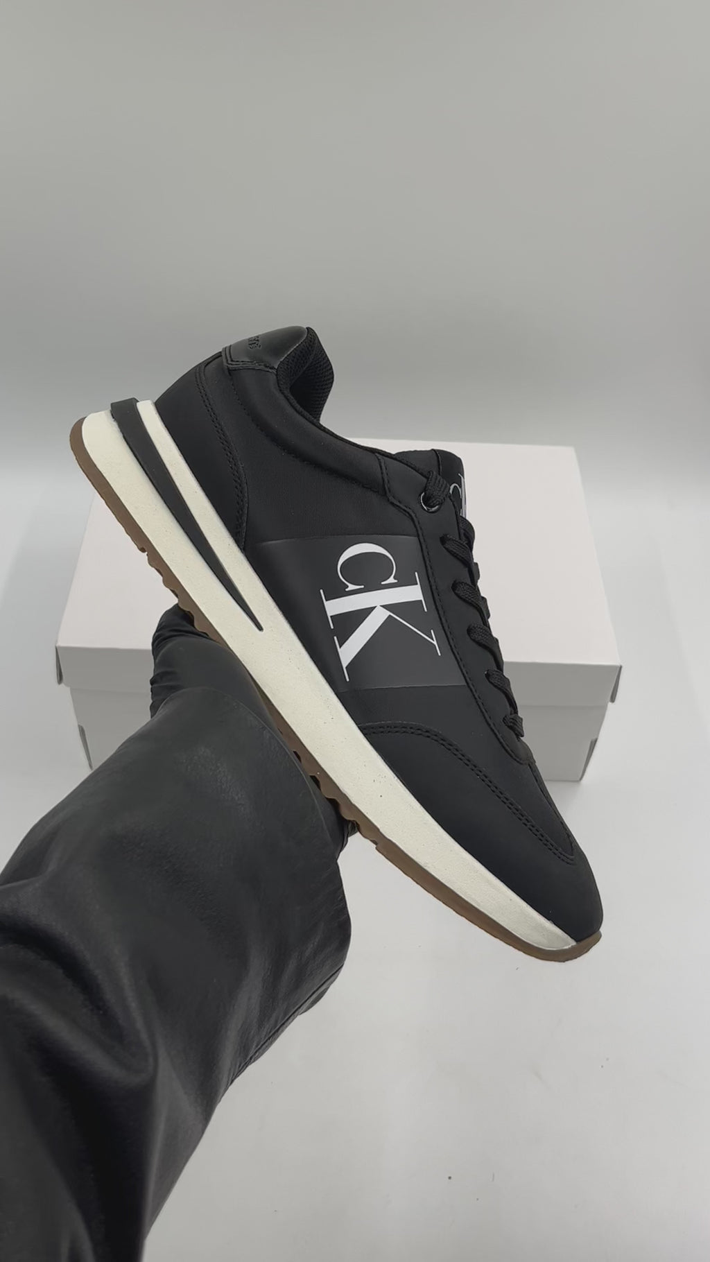 CALVIN KLEIN CMPEZRAND BLACK 001
