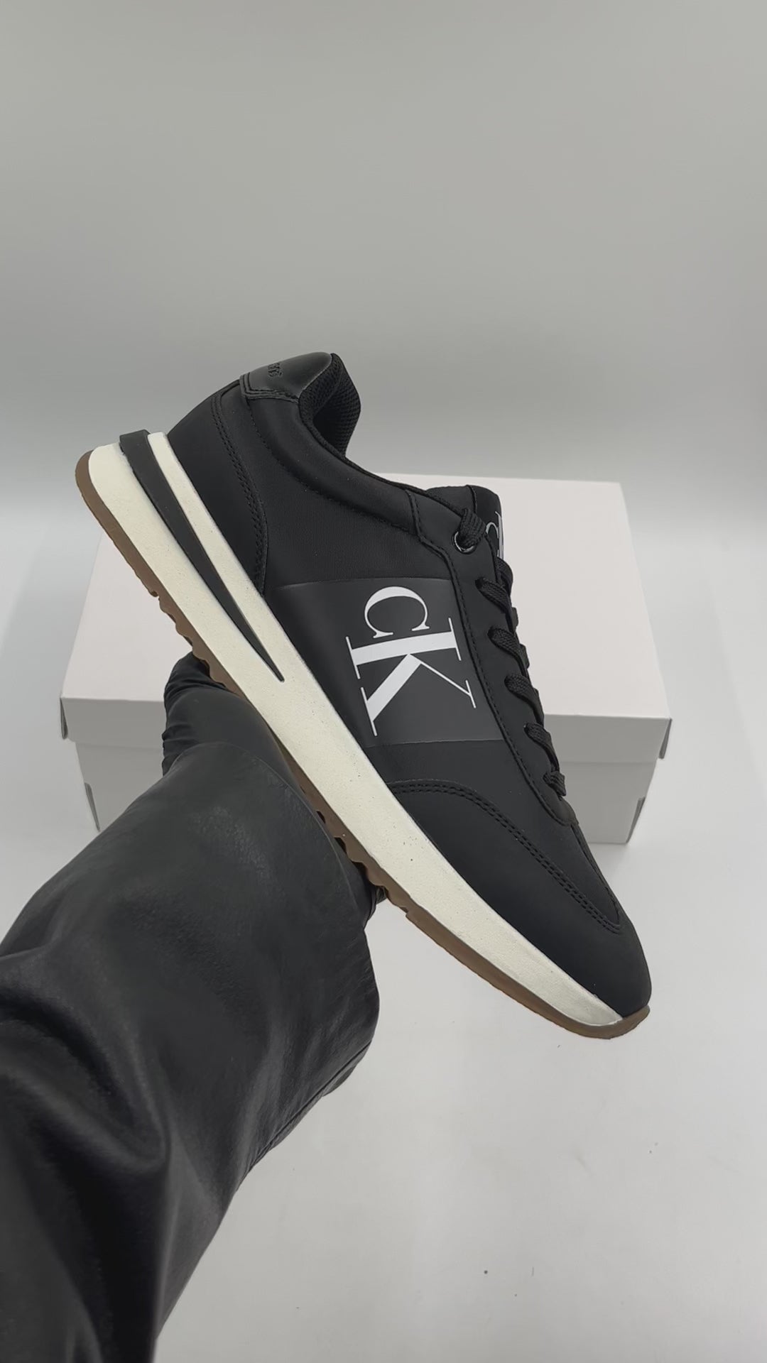 CALVIN KLEIN CMPEZRAND BLACK 001