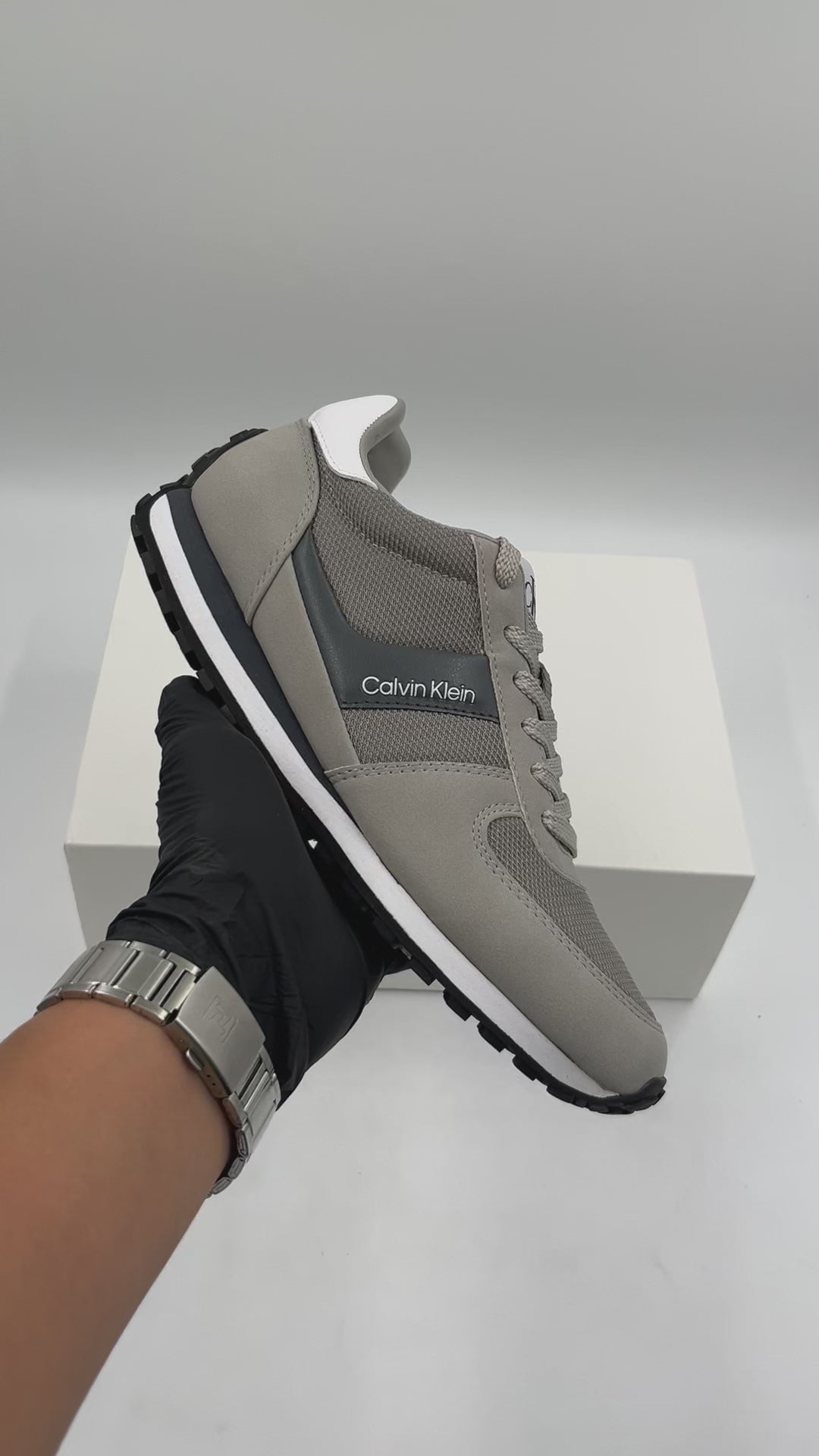 CALVIN KLEIN CMJAVELE-Z LIGHT GRAY 050