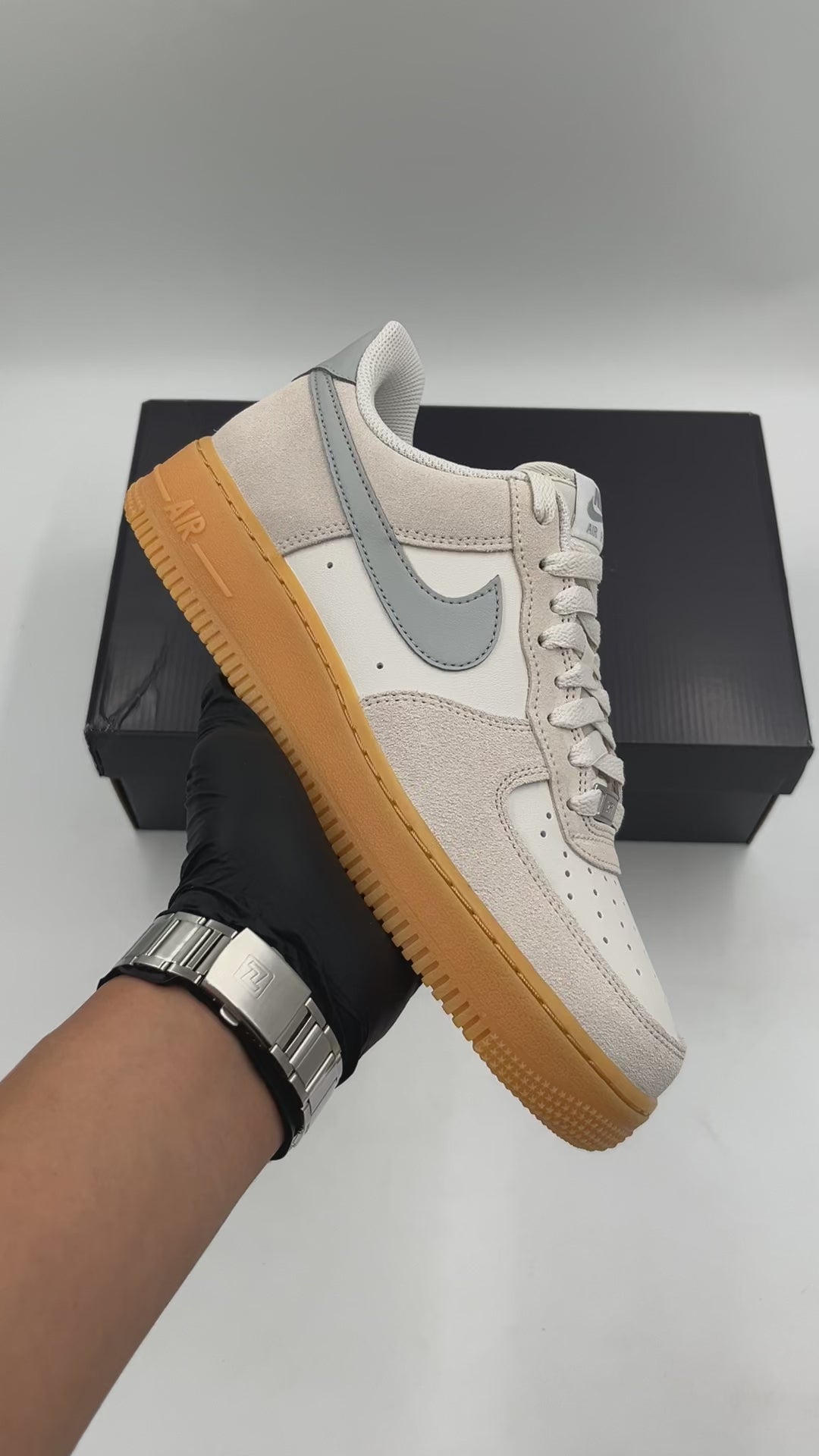 NIKE AIR FORCE 1 '07 LV8