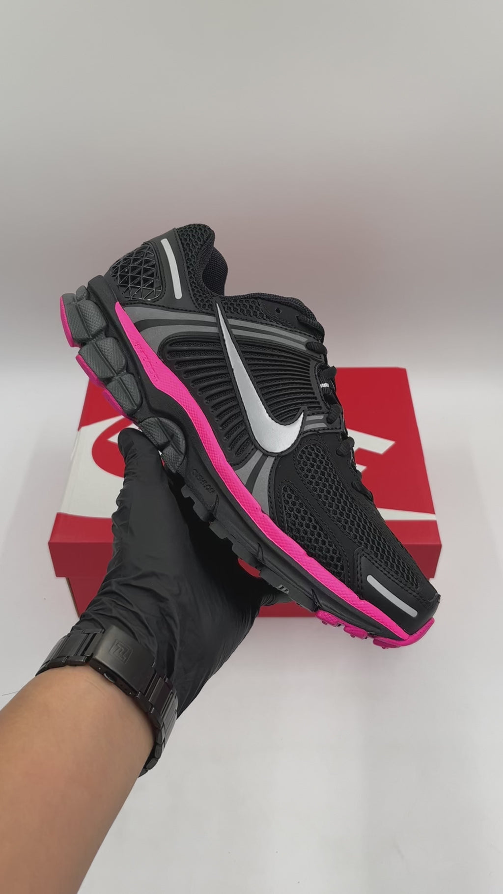 NIKE ZOOM VOMERO 5