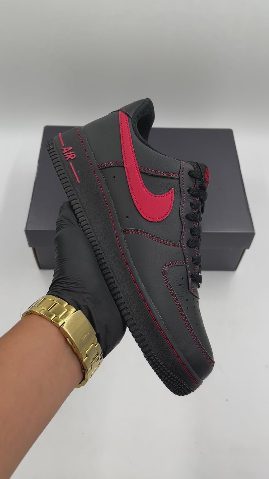 NIKE AIR FORCE 1 07 LV8